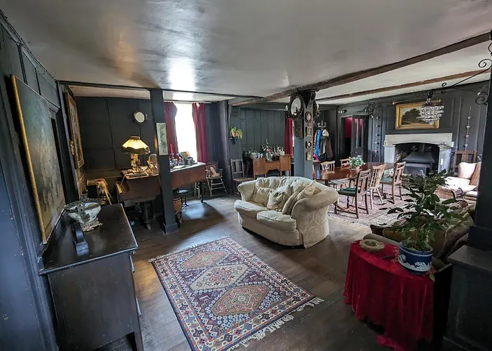 Old Manor House